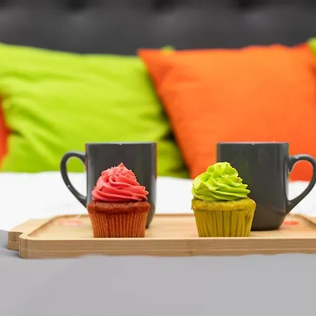 11 Steps' Lovely In The Center 아파트 *