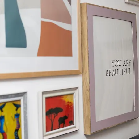 11 Steps' Lovely In The Center Apartment